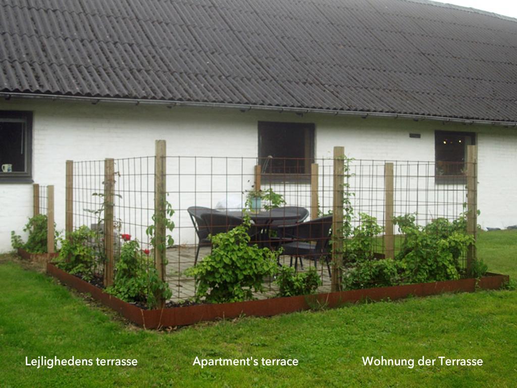 Tiklo Bed And Breakfast Arnborg Bagian luar foto